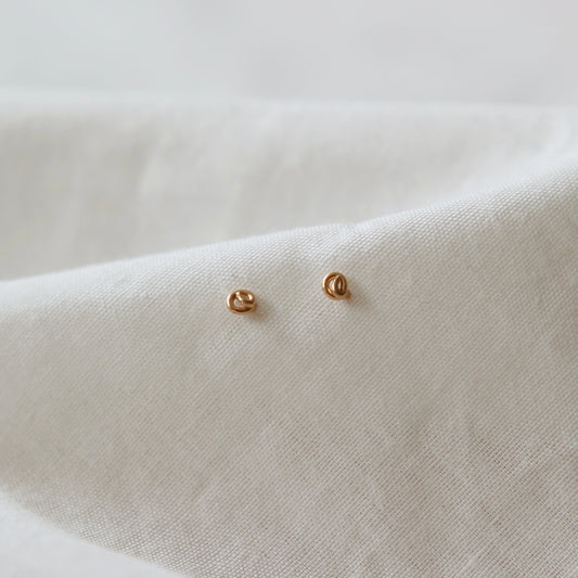 YUI Studs - Gold Filled