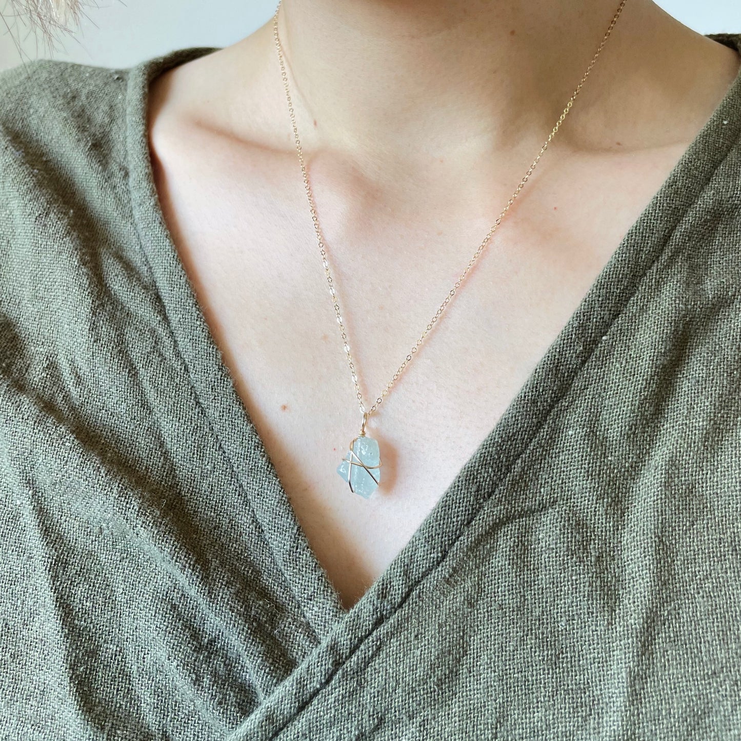 Aquamarine Necklace – Gold