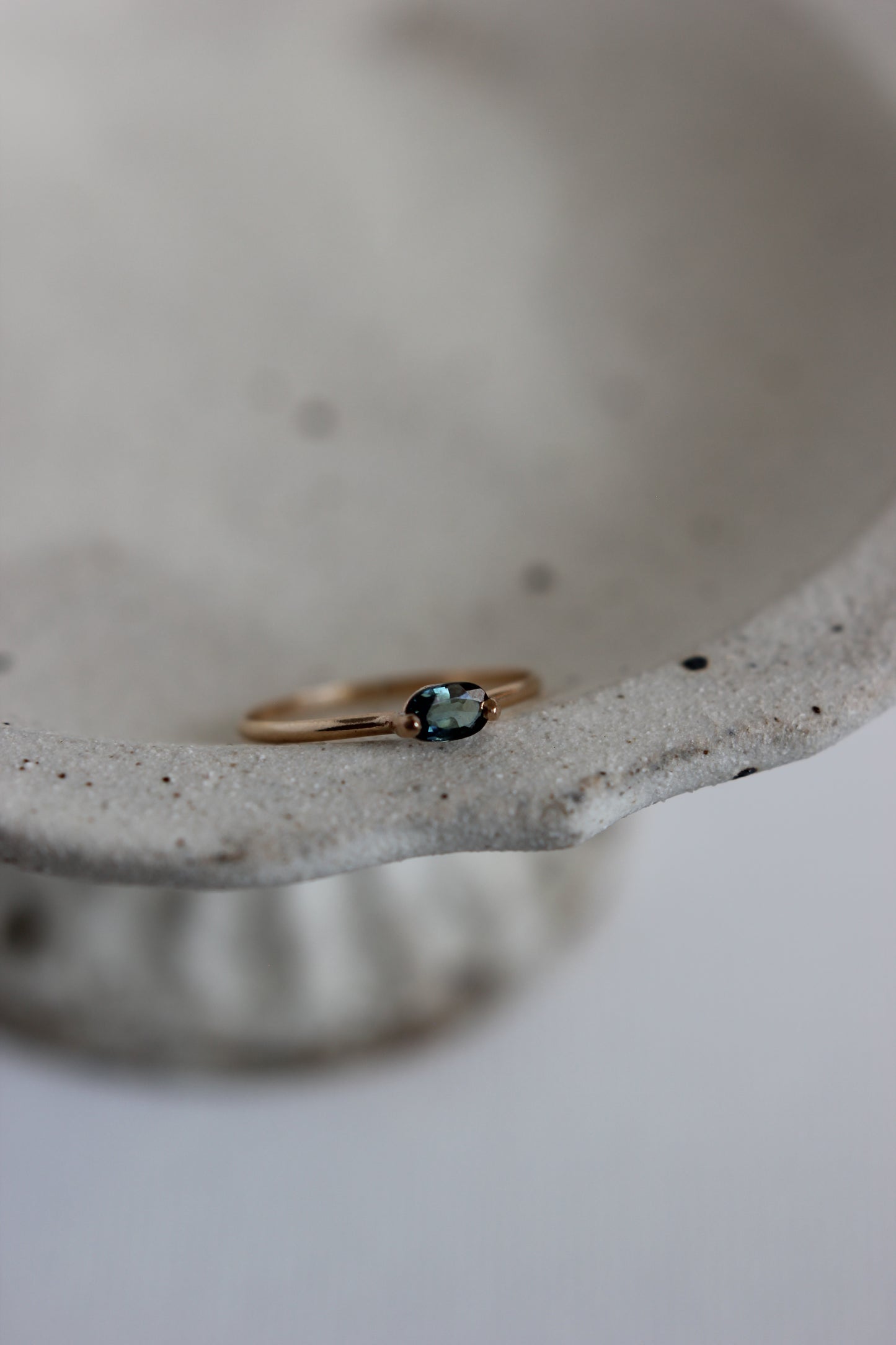 Australian Sapphire | gold-filled | size 5.5