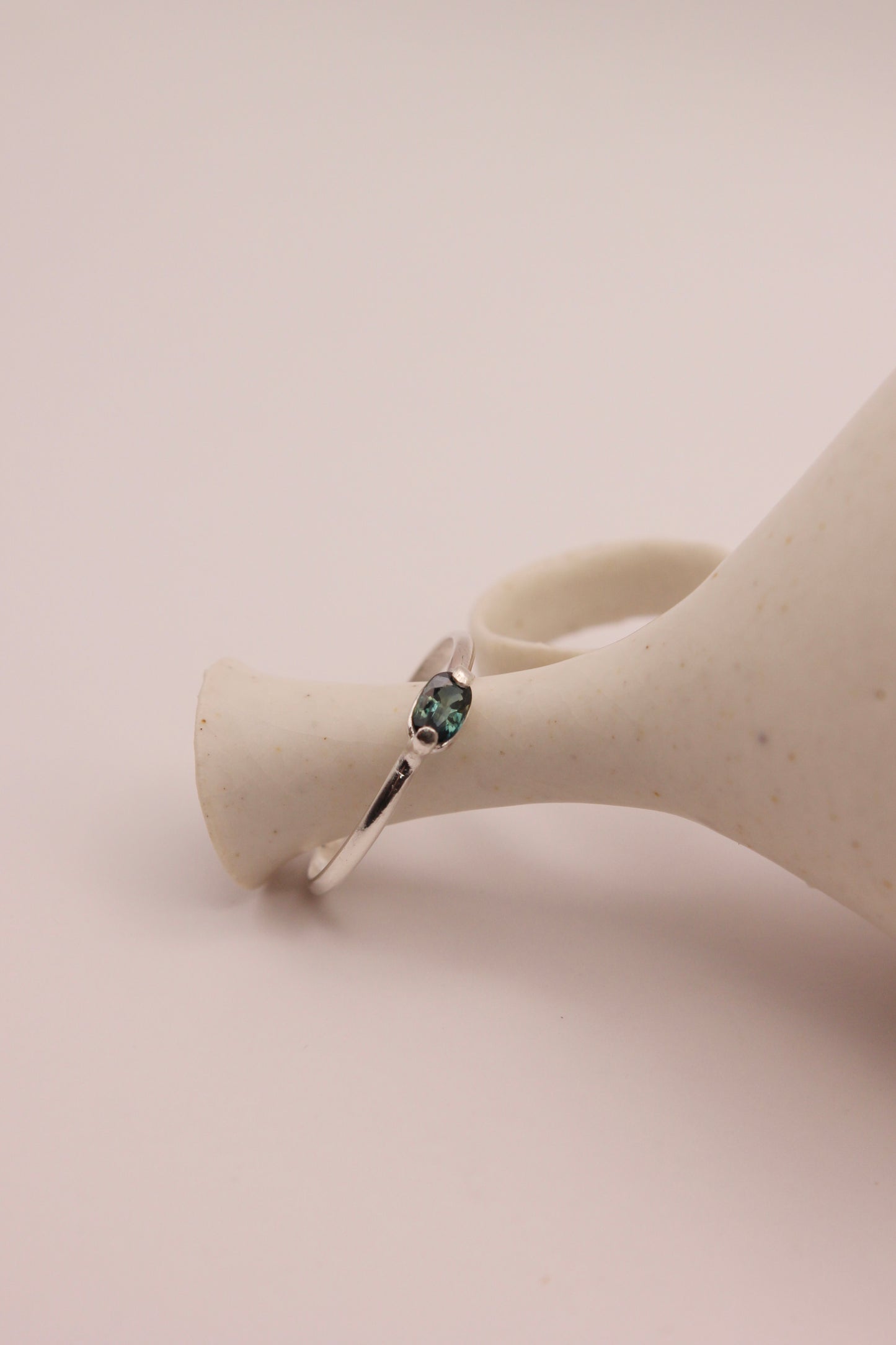 AME | Australian Bi-colour Sapphire | size 7.5