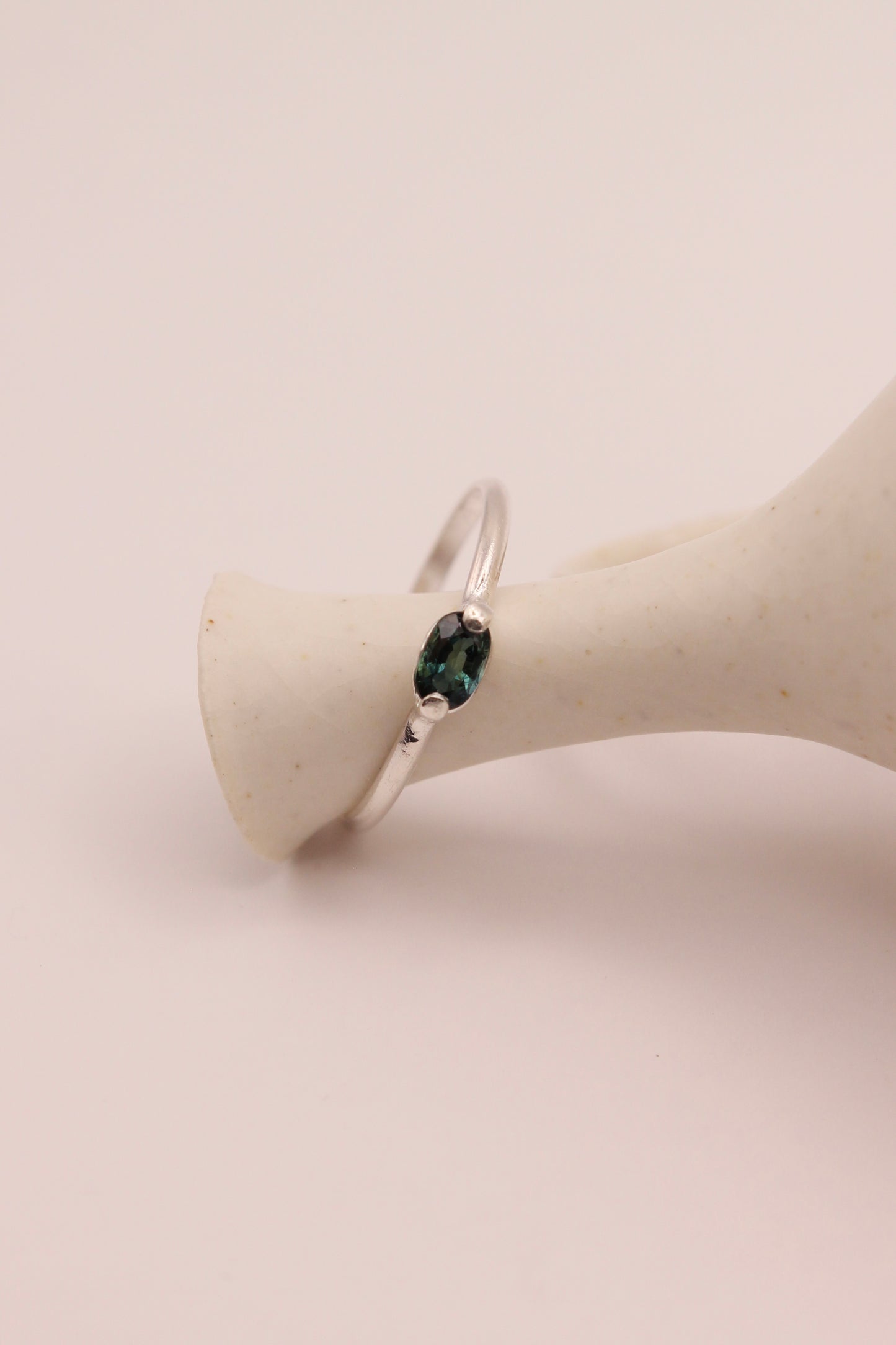 AME | Australian Bi-colour Sapphire | size 7.5